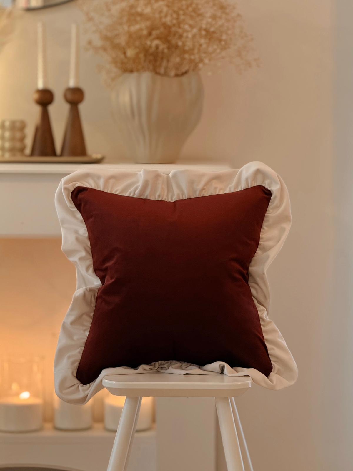 Fırfırlı Kadife Kırlent Kılıfı 40x40 cm Bordo-Krem