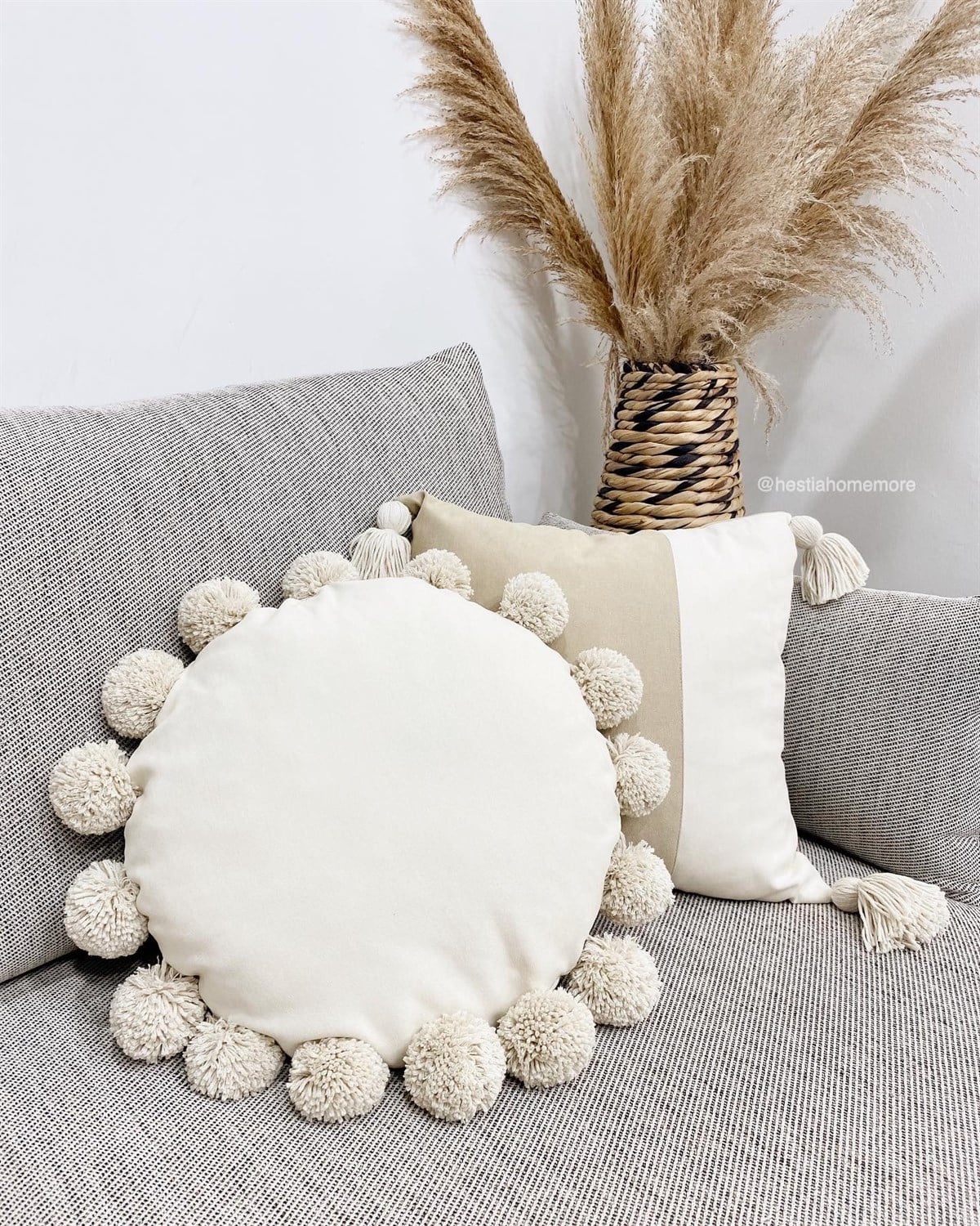 Ponponlu Kırlent Ponpon Yastık Krem 45 Cm