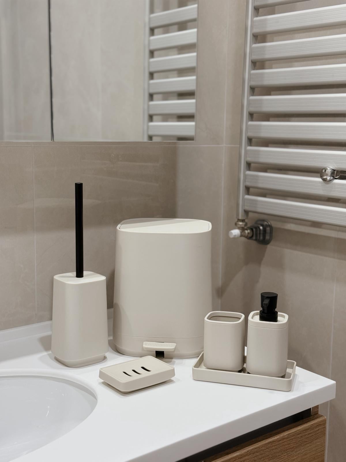 Banyo Seti Altı Parça