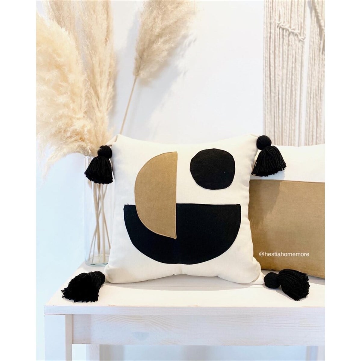 Geometrik Desenli Trio Karamel Kırlent Kılıfı