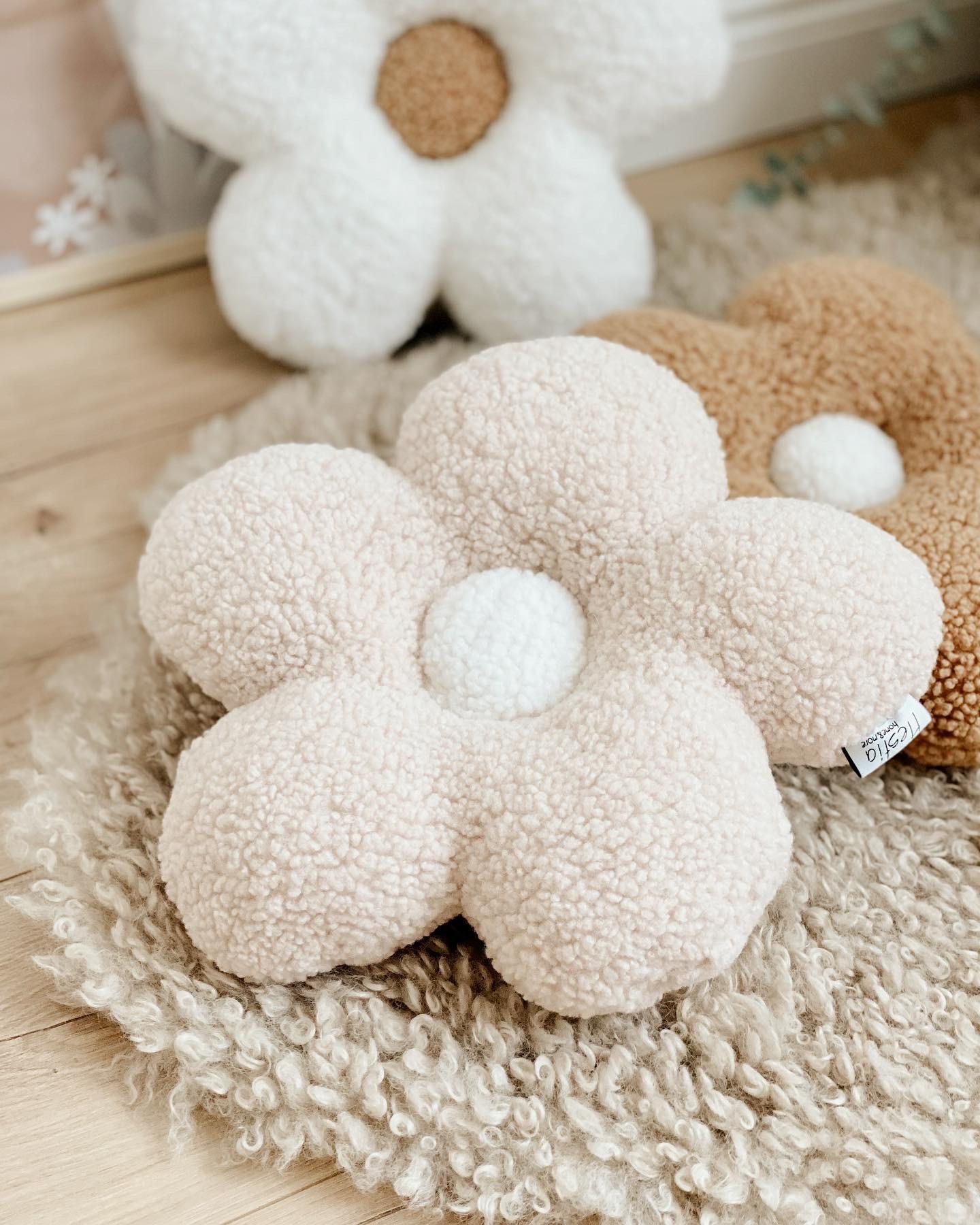 Teddy Çiçek Yastık Bej