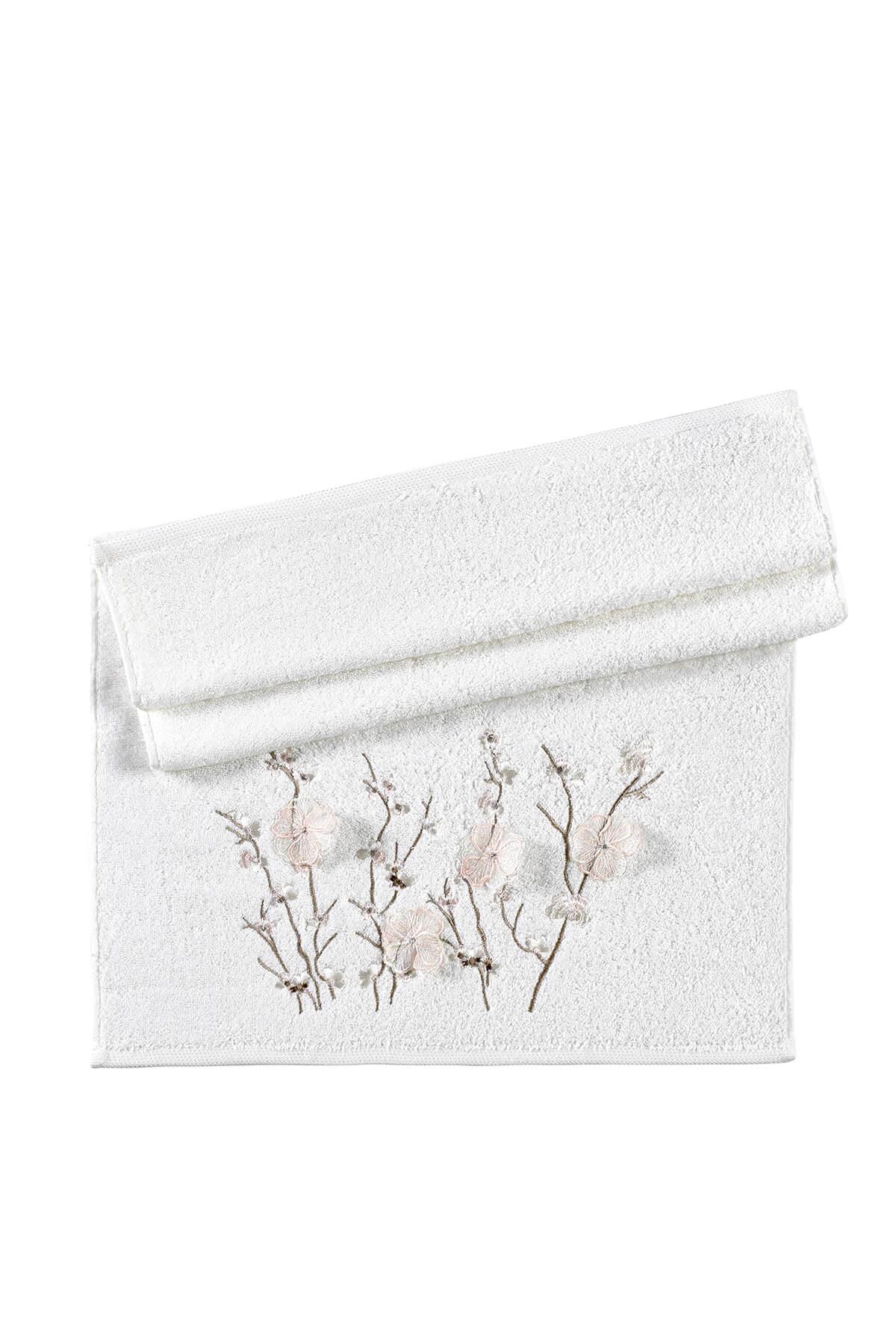 Lizaro 50*90 Bambu 3 Boyutlu Nakışlı Yüz Havlusu (Kutulu) - Krem