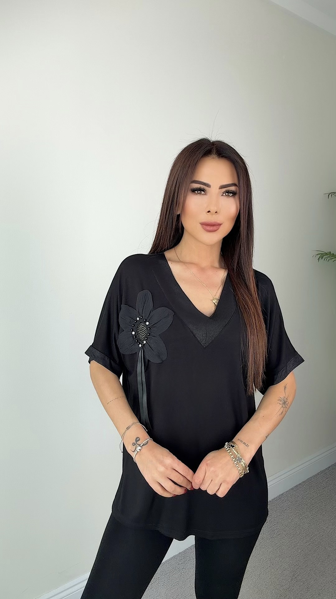 Ferti Çiçek ve Deri Detaylı Bluz