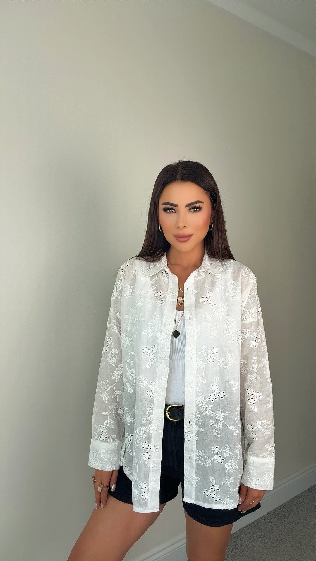 Gupi Kadın Güpürlü Oversize Beyaz Gömlek
