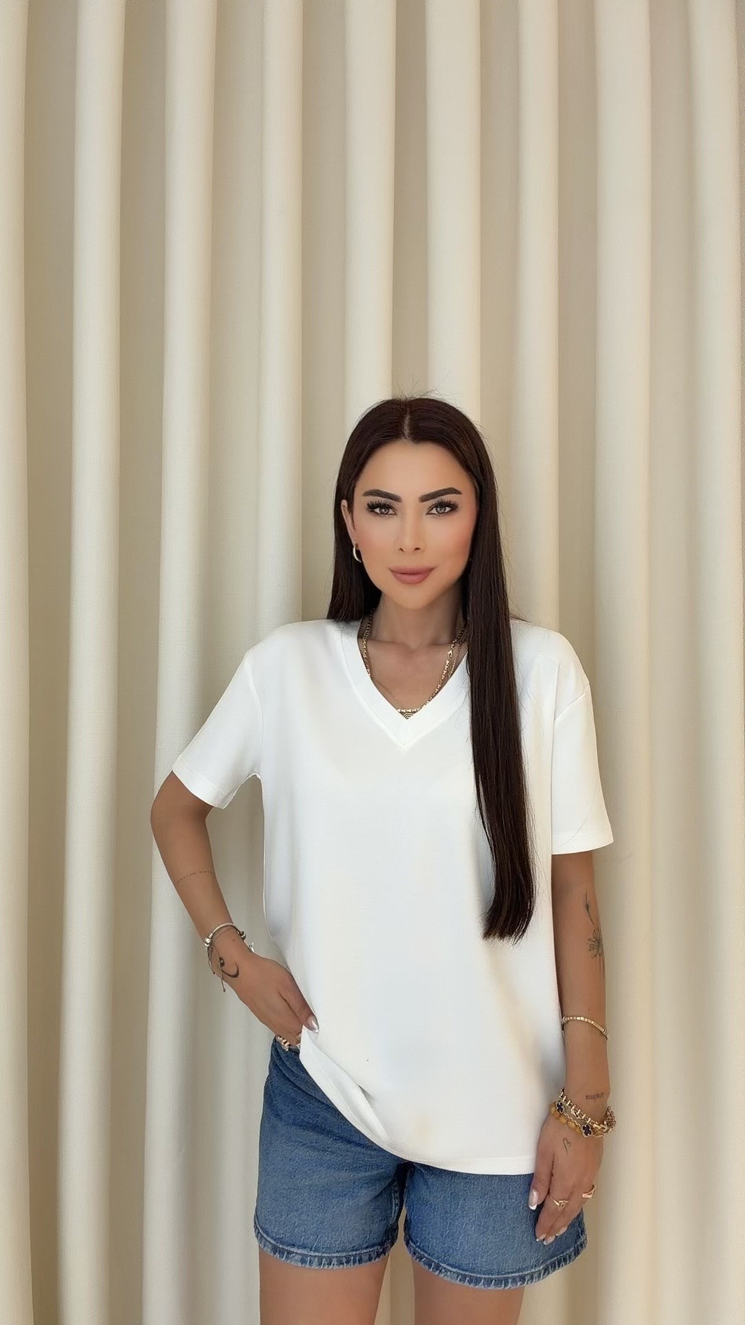 Mere Kadın V Yaka Basic Beyaz T-shirt