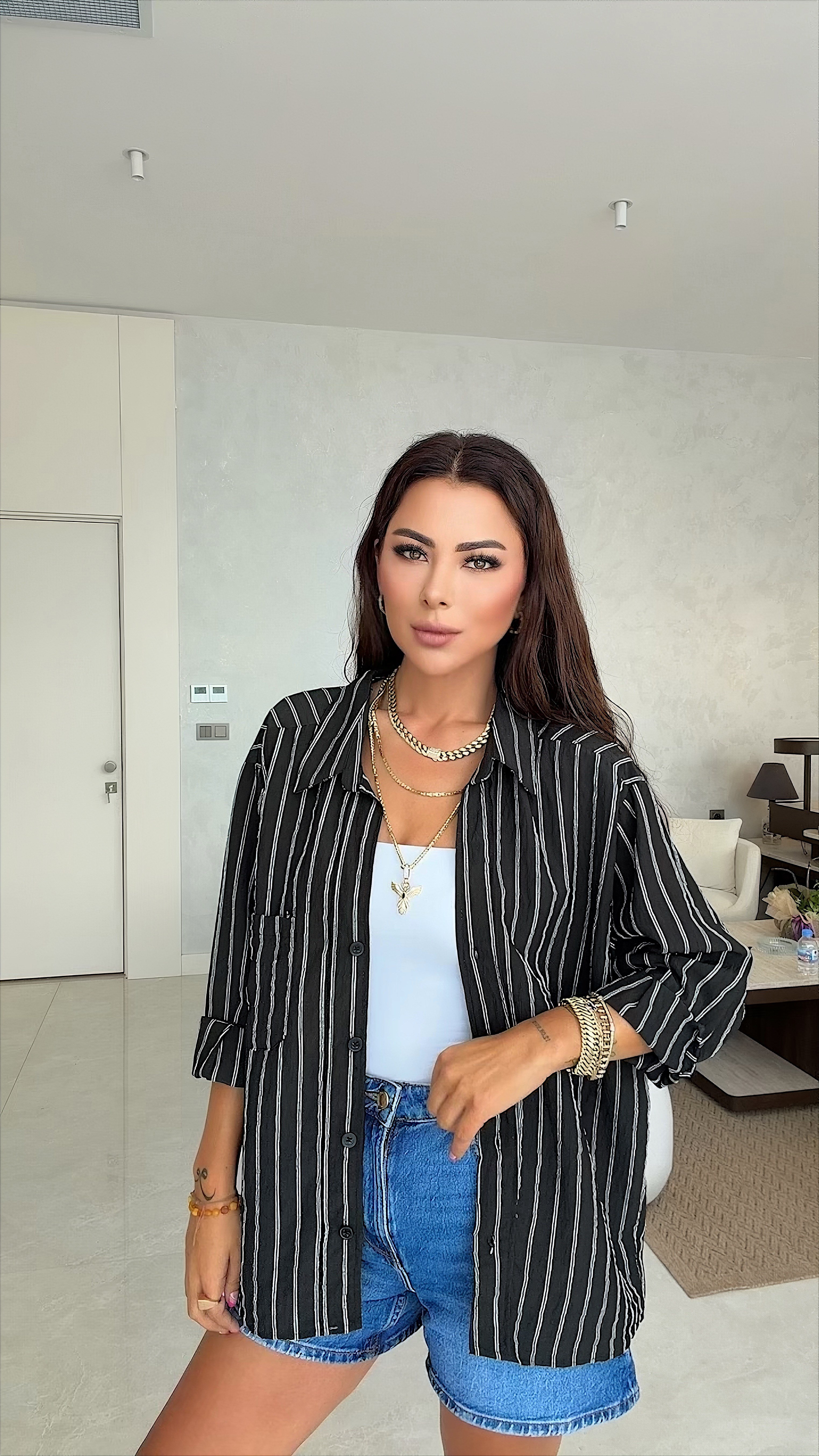 Renra Kadın Oversize Çizgili Siyah Gömlek