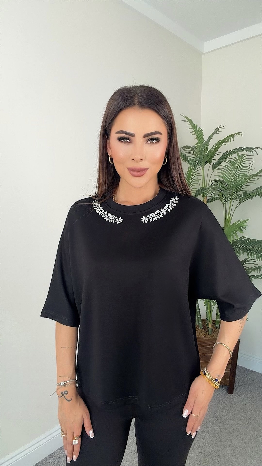 Yanis Kadın Taş İşleme Detaylı Siyah T-shirt