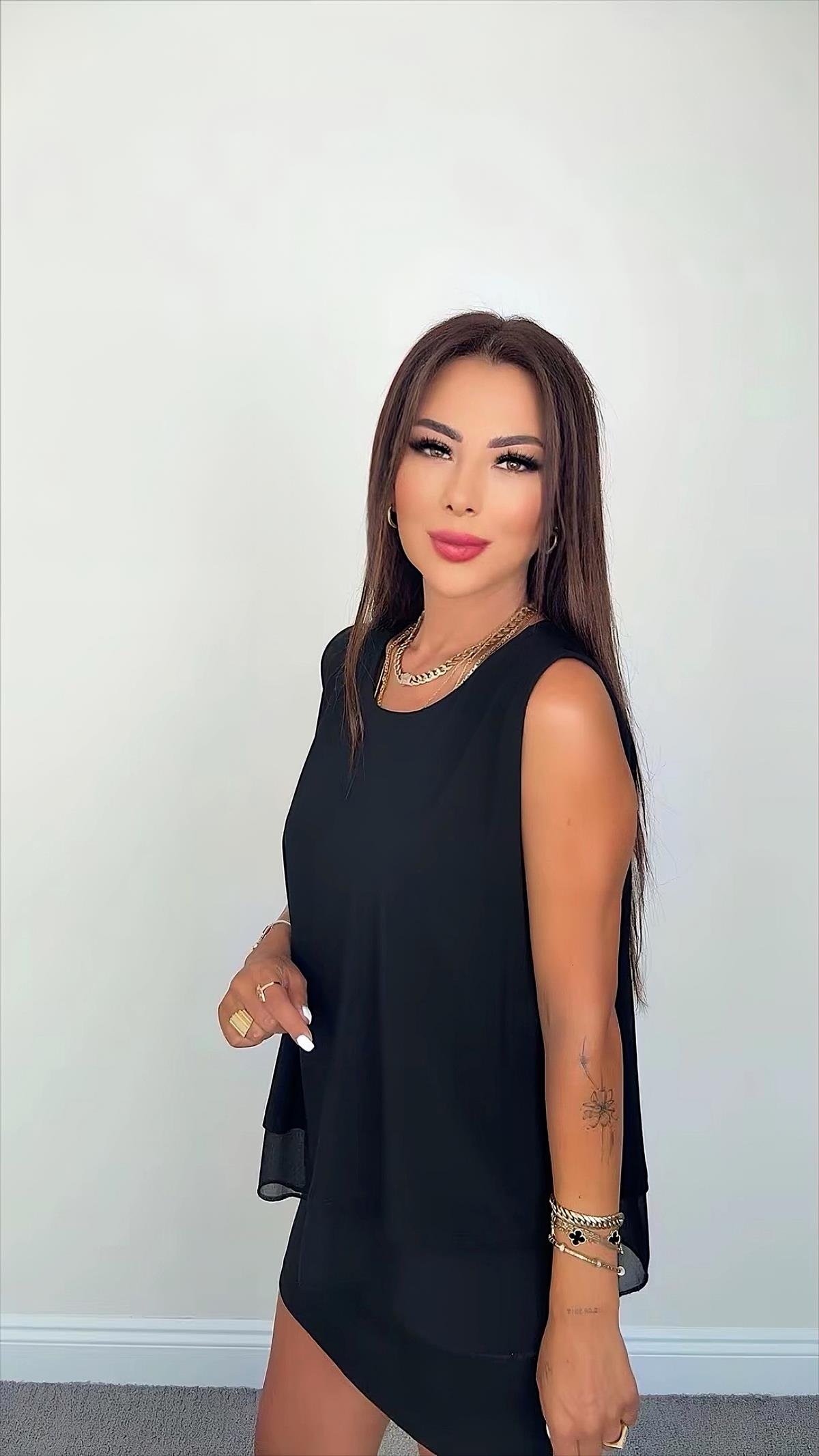 Hens Kadın Sıfır Yaka Şifon Detay Siyah Bluz