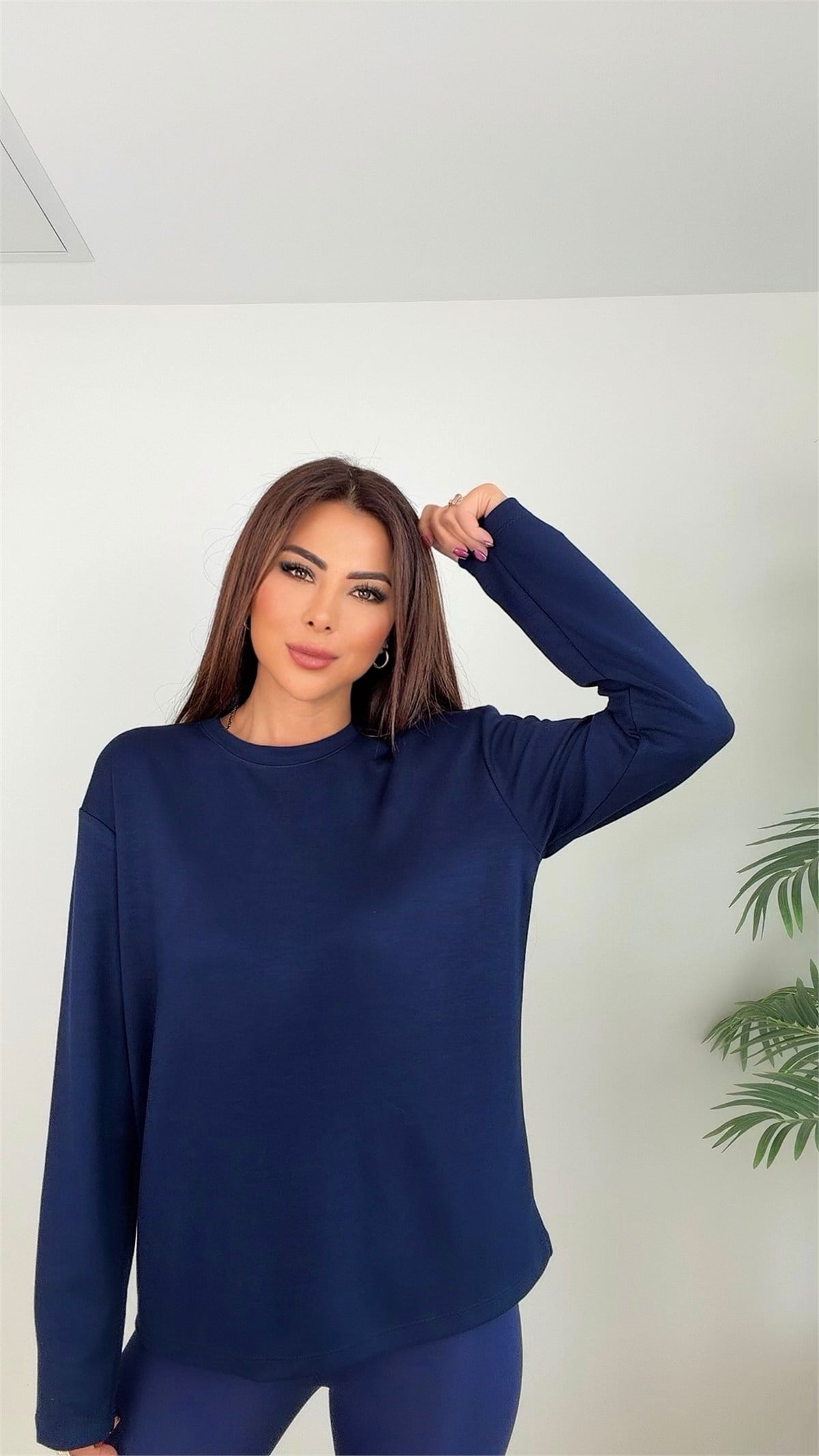 Neylix Yuvarlak Yaka Uzun Kollu Kadın Lacivert Basic Sweat