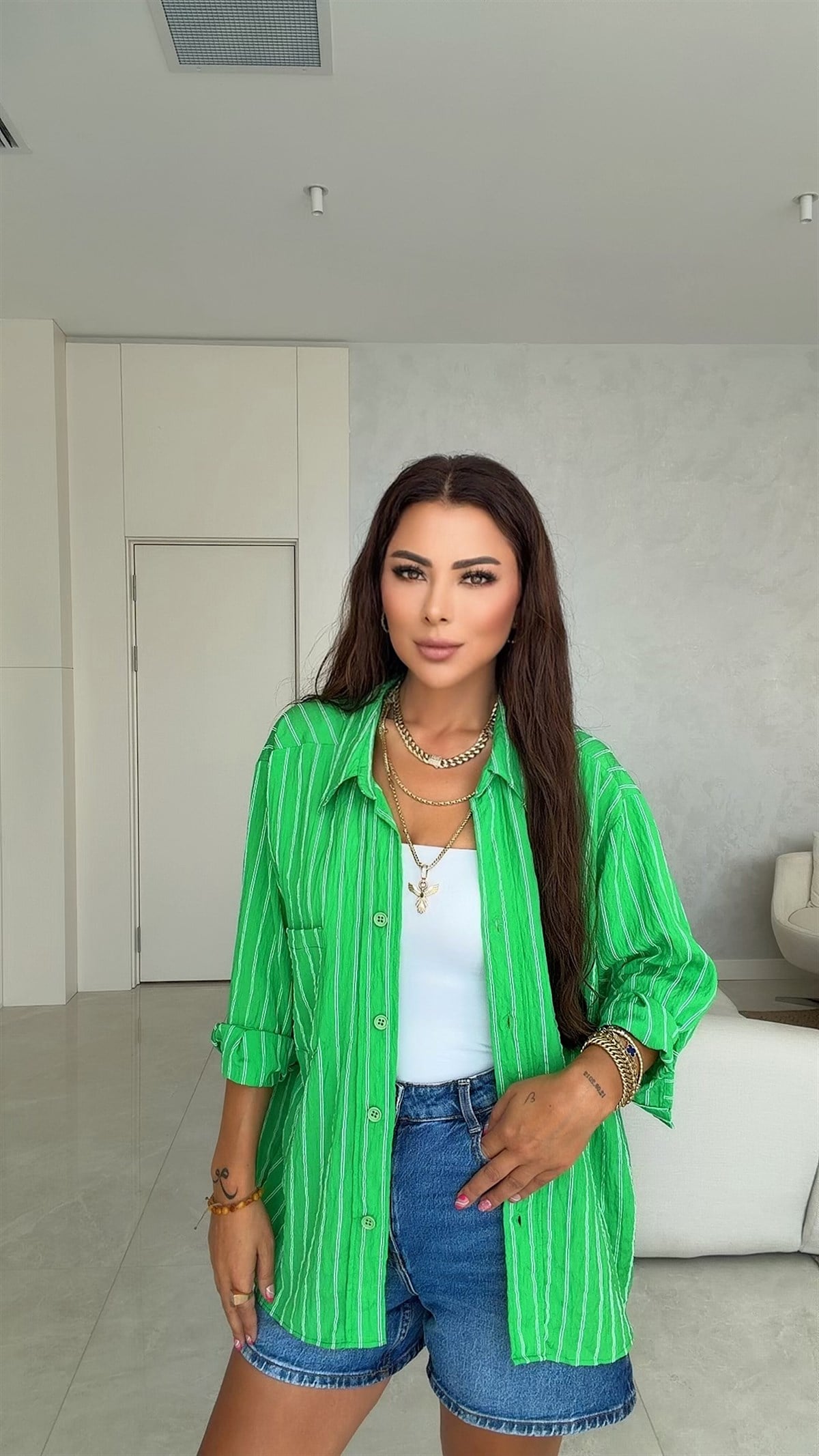 Renra Kadın Oversize Çizgili Yeşil Gömlek