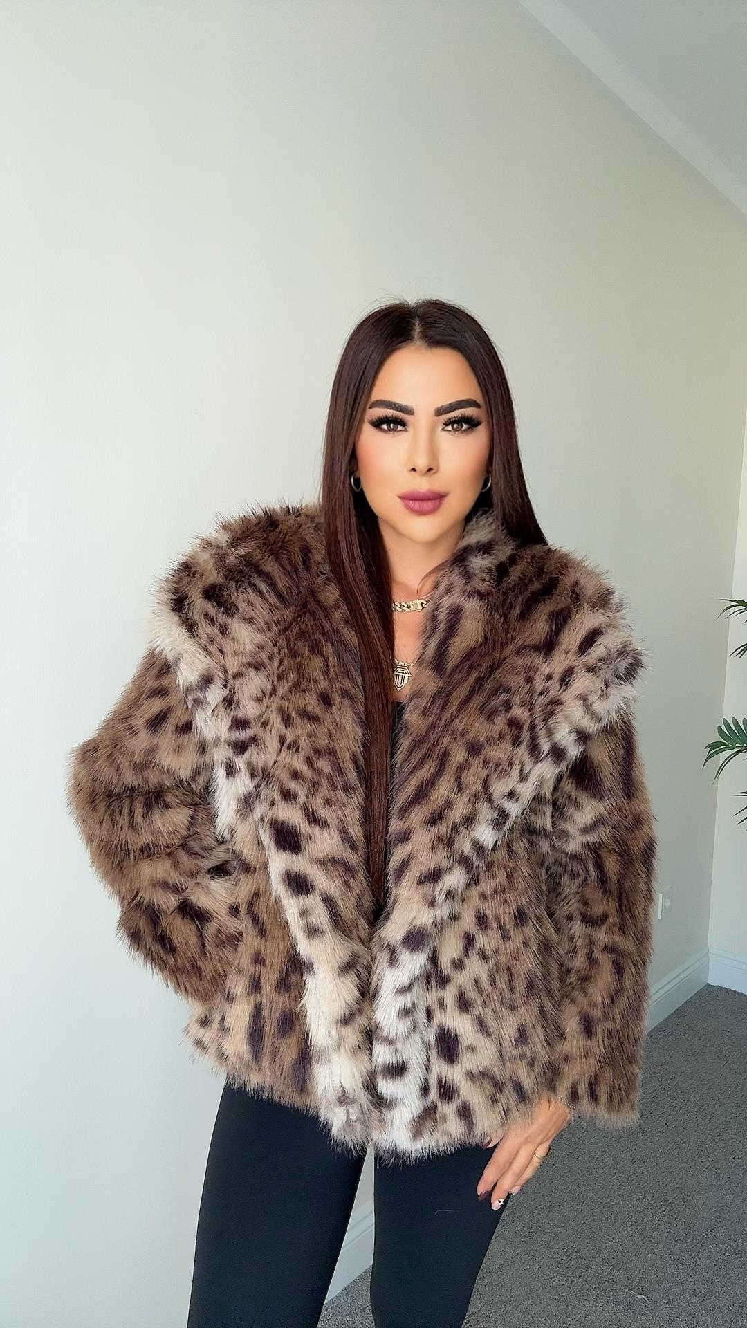 Ameda Kadın Leopar Desenli Premium Kürk