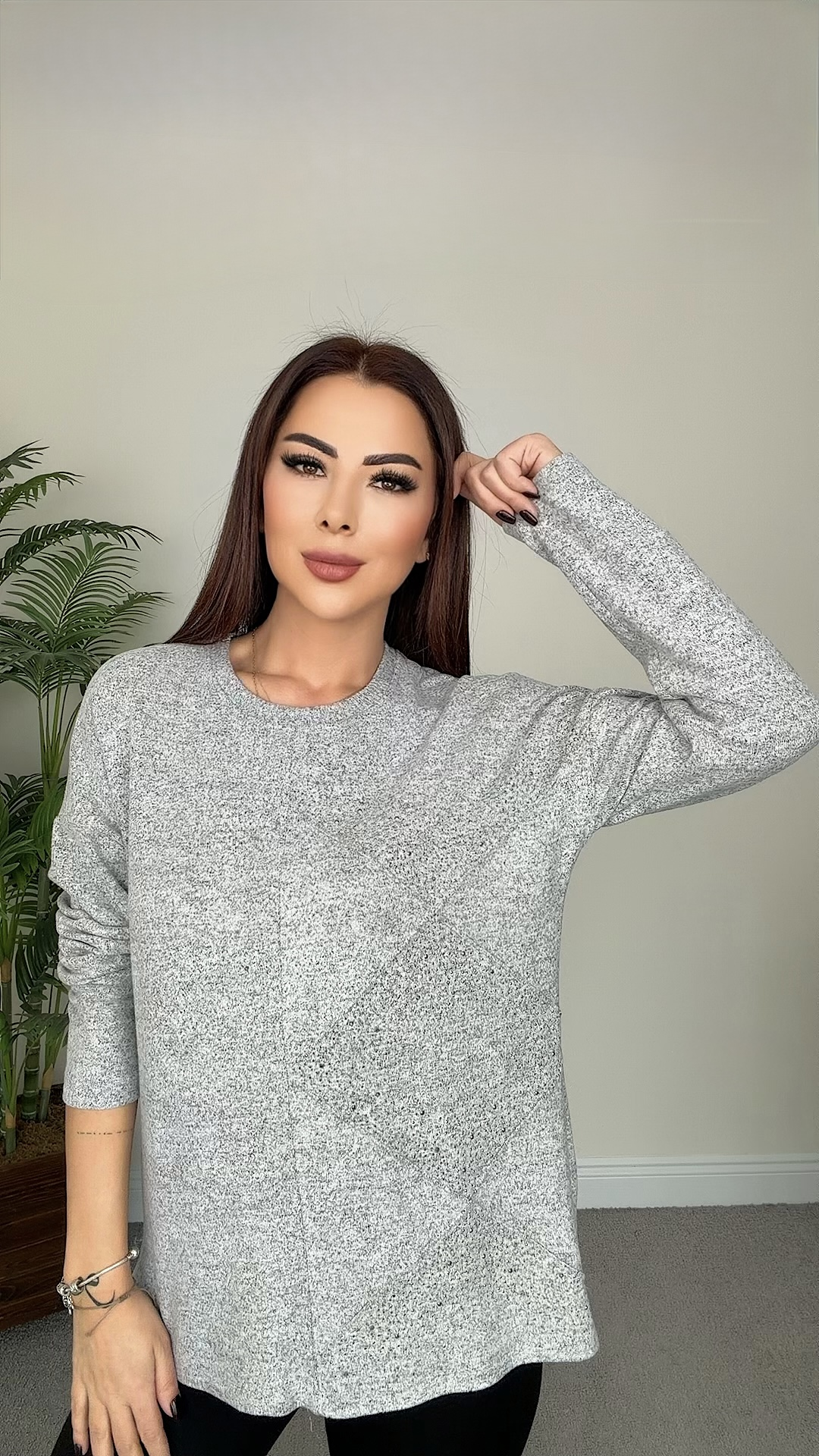 Anezka Kadın Taş Detaylı Gri Yumoş Bluz