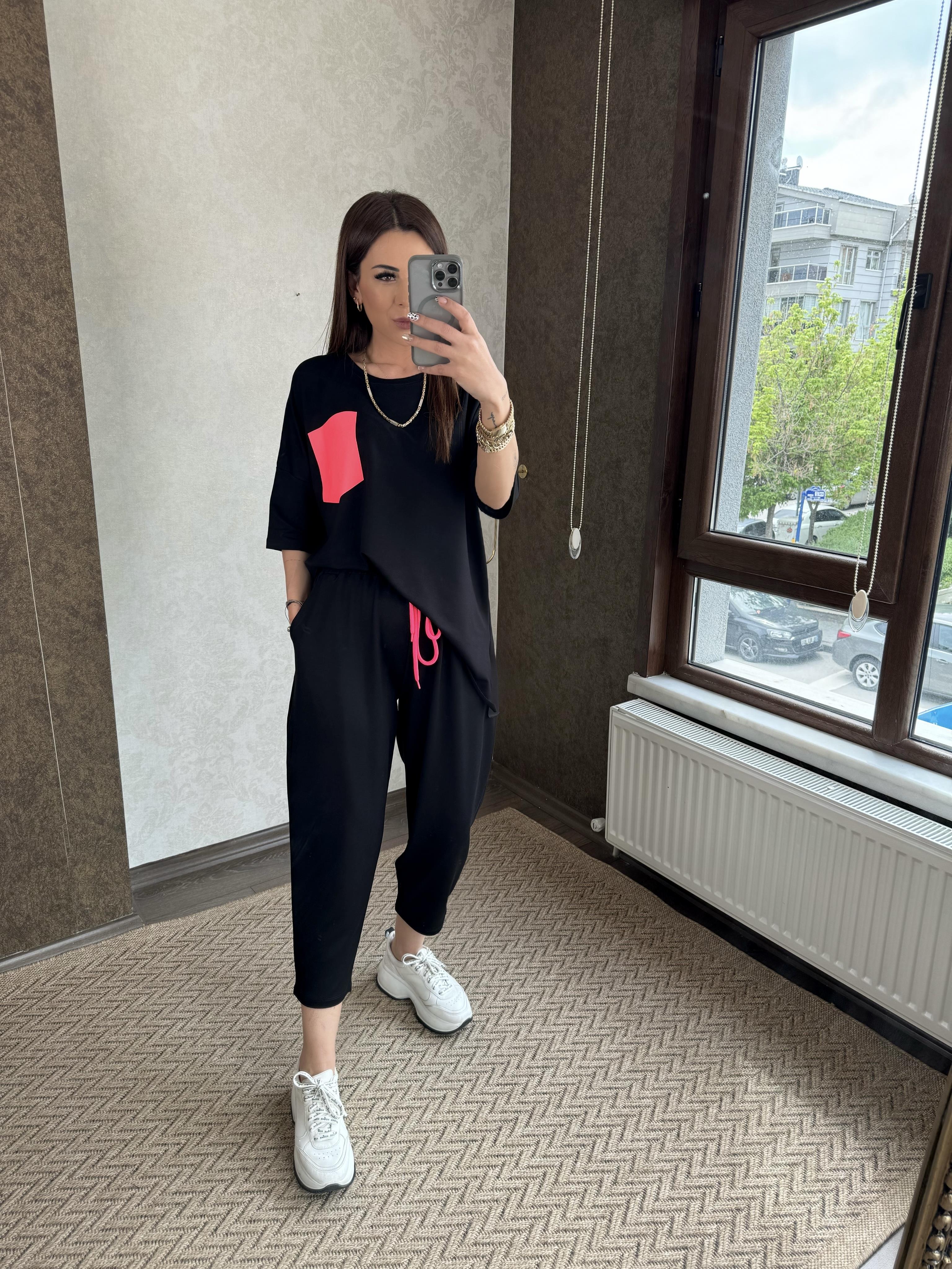 Cebra Kadın Neon Pembe Cep Detaylı Takım
