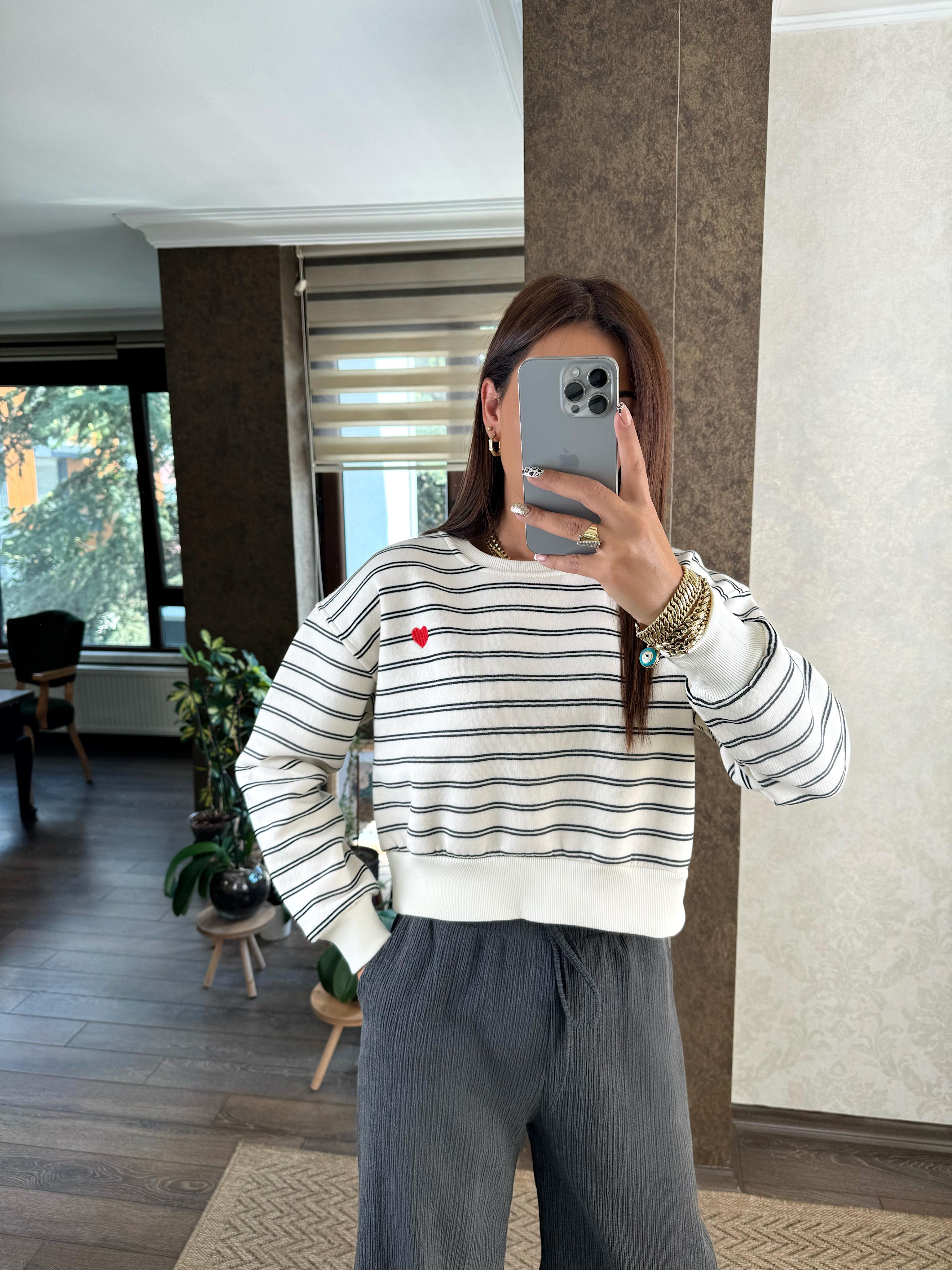 Çizgili-Kalp Detaylı Şardonlu Sweat