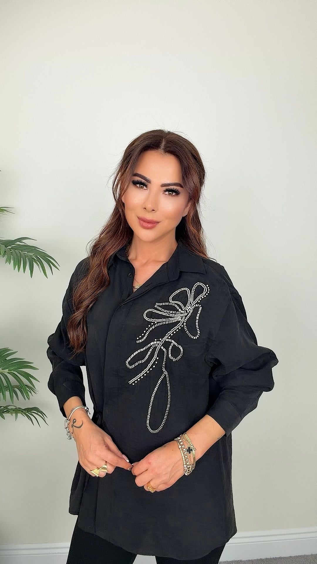 Flower Kadın İşlemeli Modal Siyah Gömlek