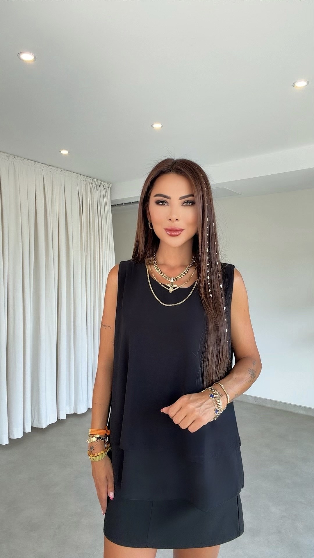 Hens Kadın Sıfır Yaka Şifon Detay Siyah Bluz