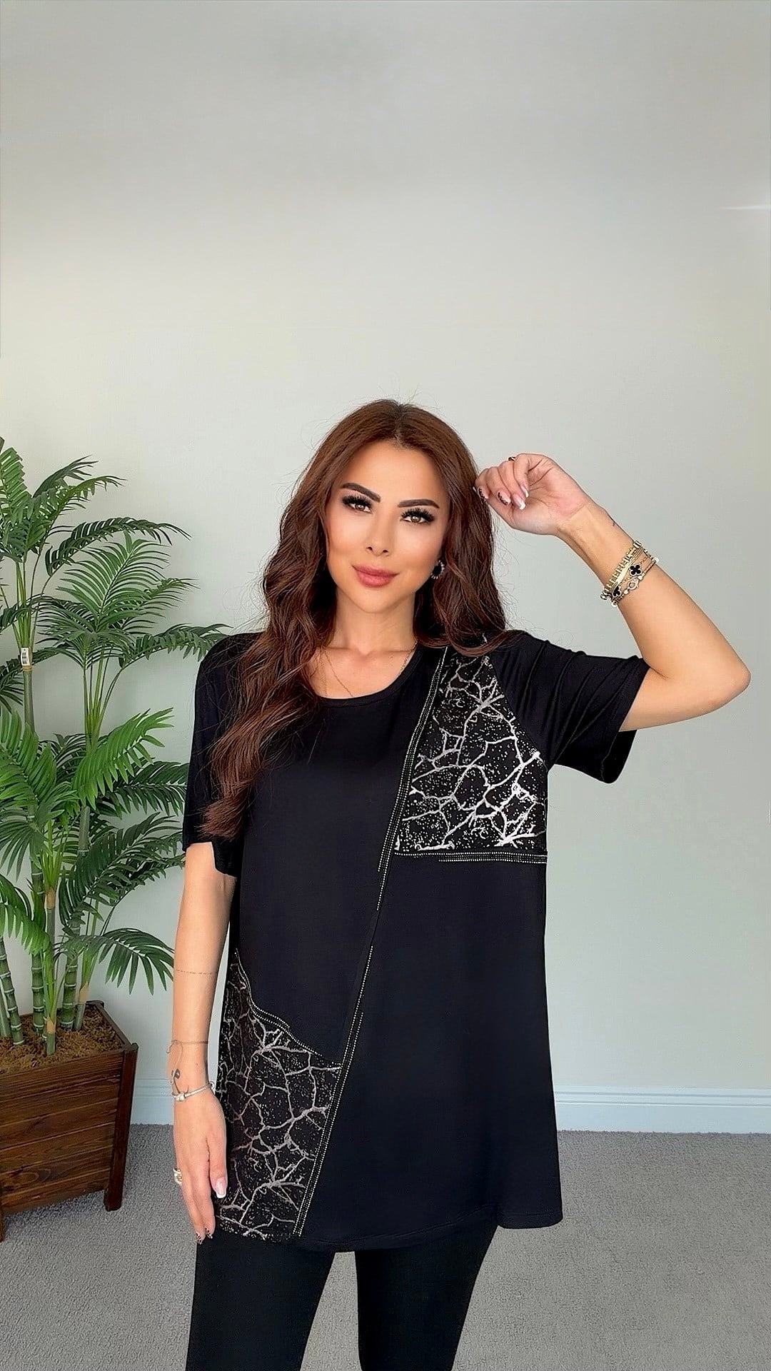 Merge Kadın Varak Ve Taş Detaylı Siyah Bluz
