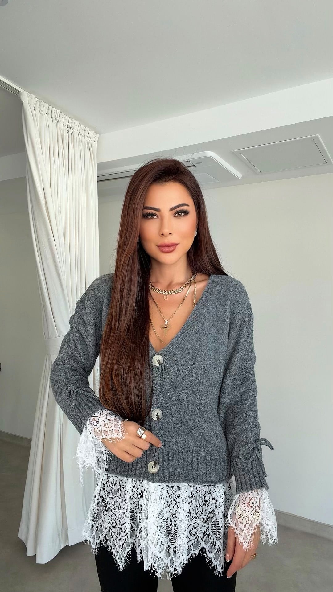 Yanko Kadın Gri Etek Ucu Güpürlü Hırka