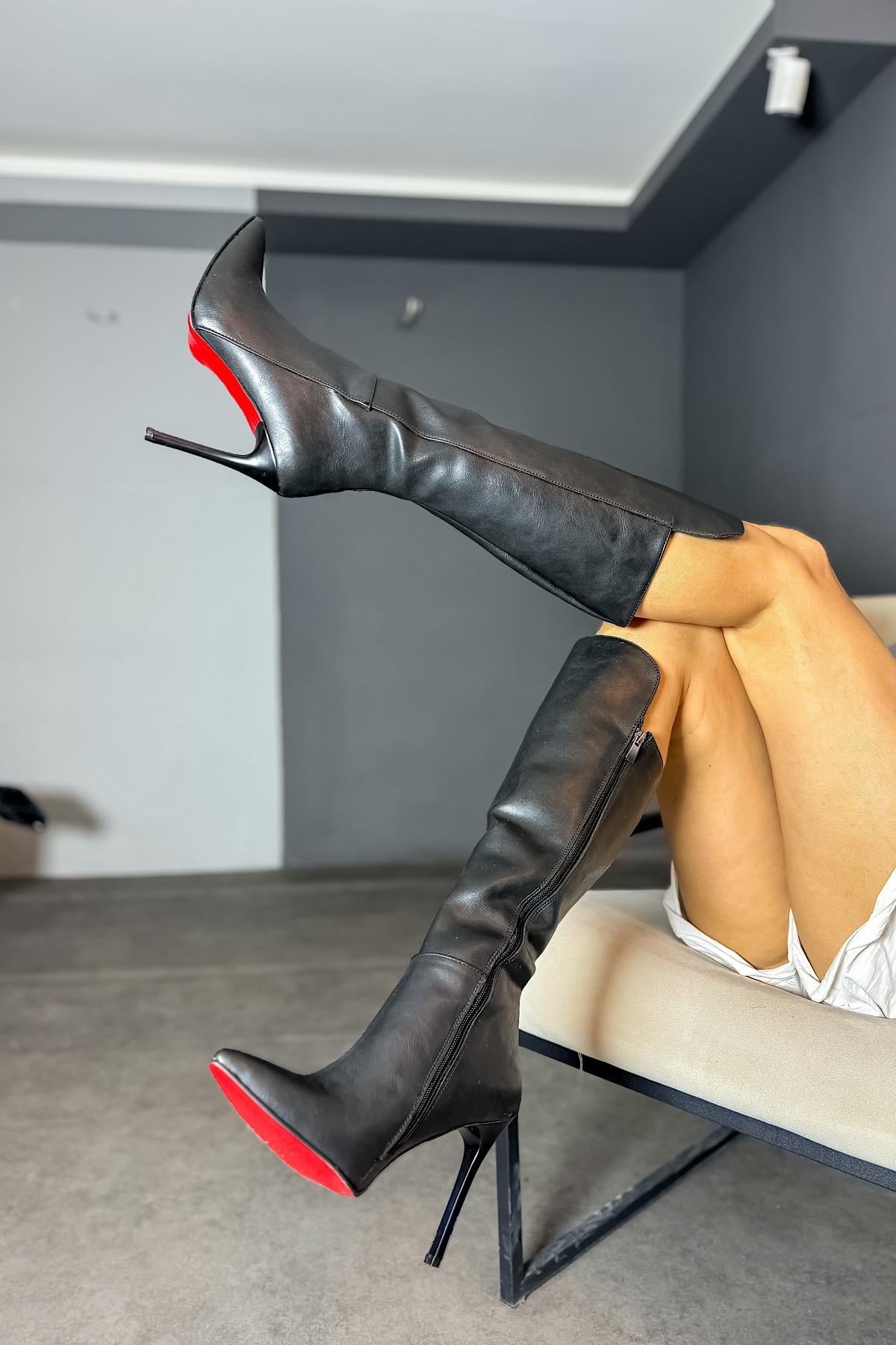 Beige Siyah Cilt Kadın Topuklu Çizme