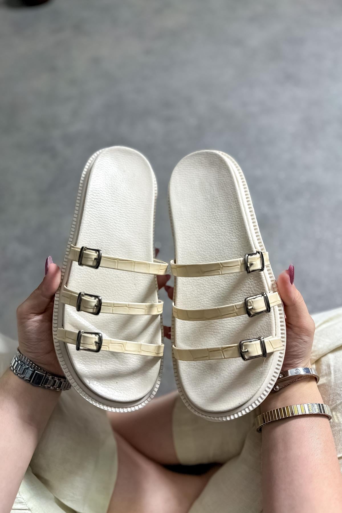 Esp Bej Üç Bantlı Kadın Terlik