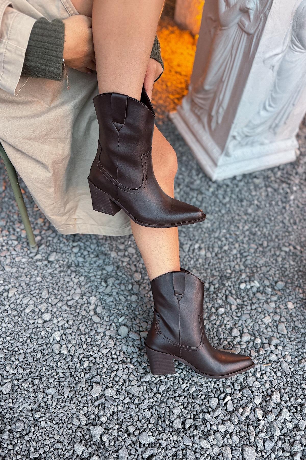 Laka Acı Kahve Cilt Kovboy Detaylı Kadın Bot