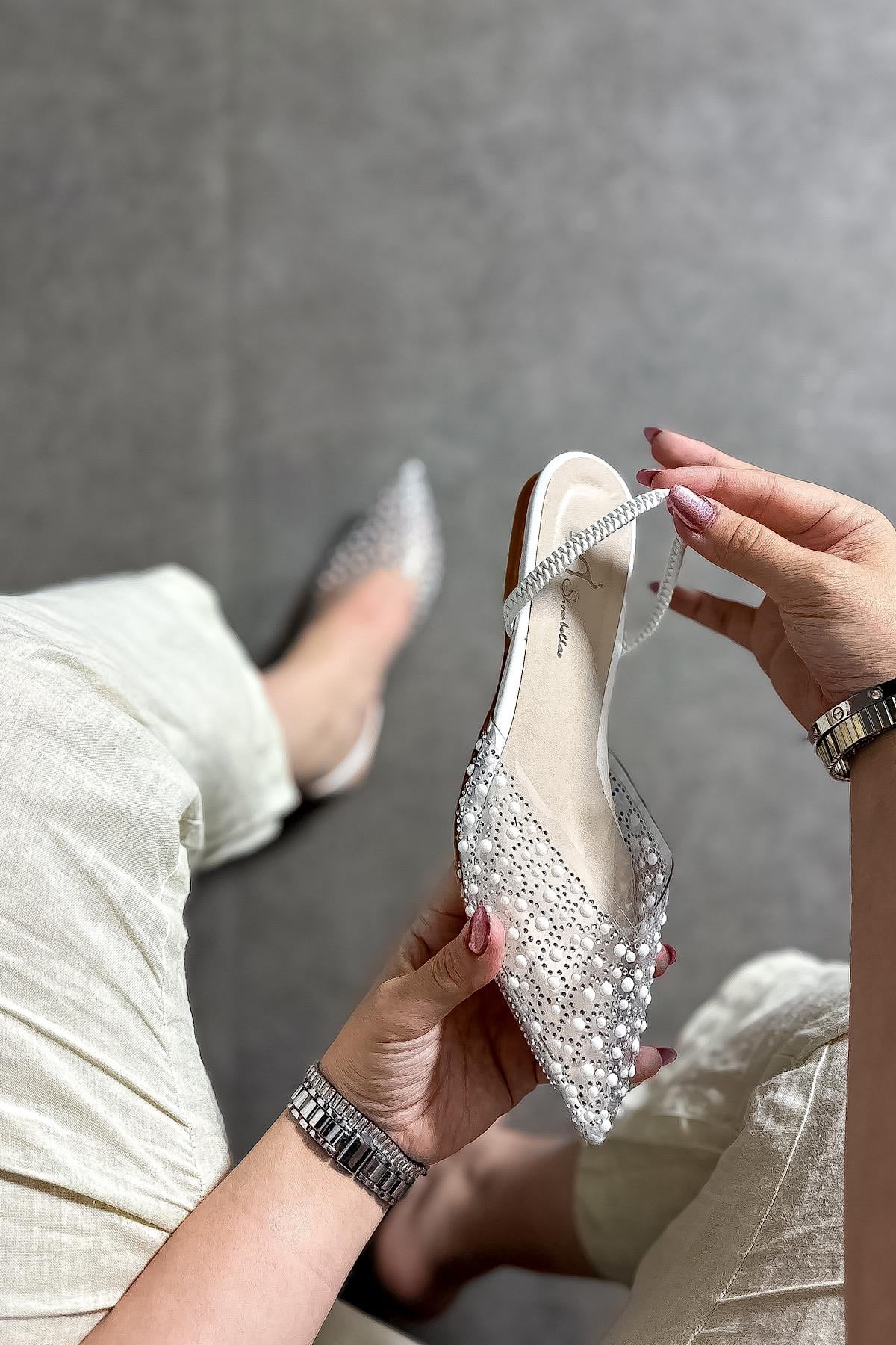 Margo Beyaz Şeffaf İnci Detaylı Kadın Babet