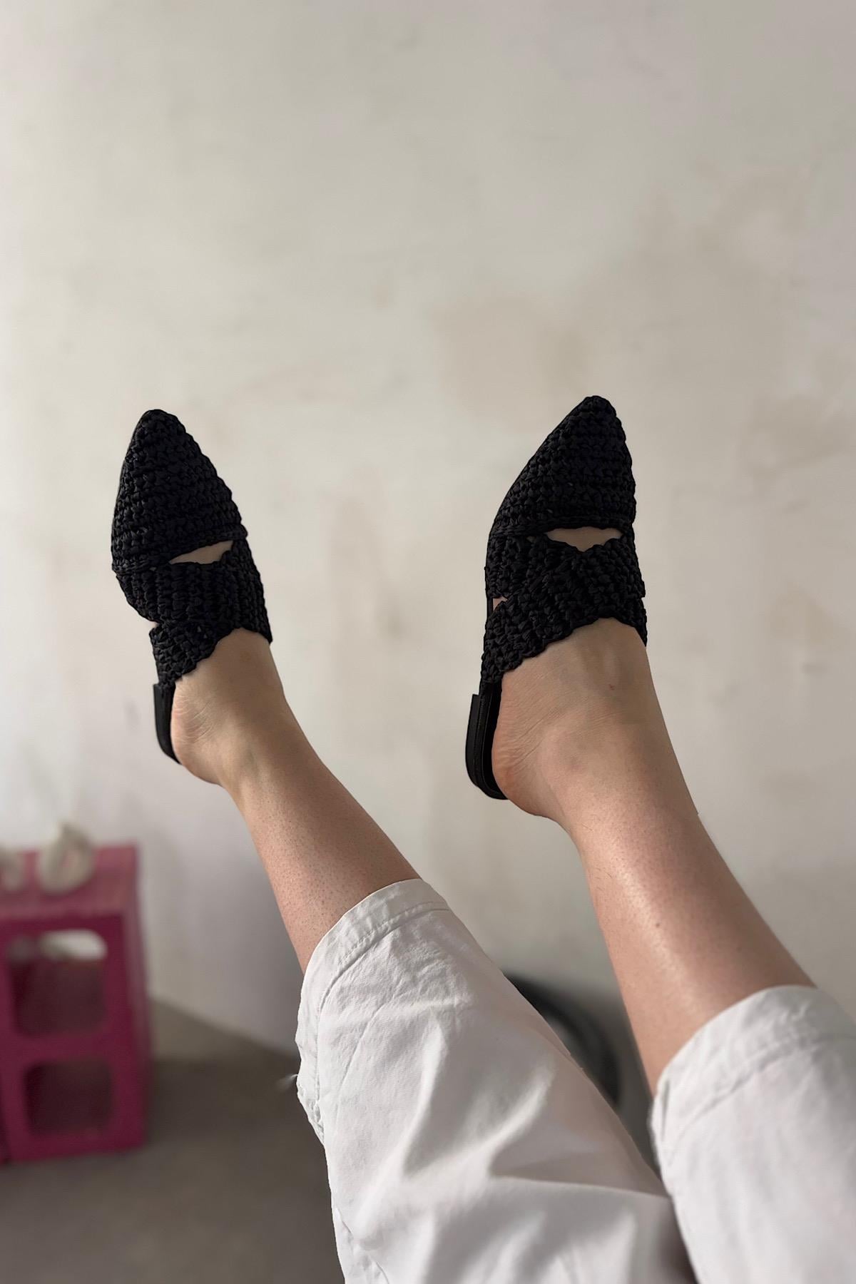 Mens Siyah Örgü Detaylı Kadın Terlik