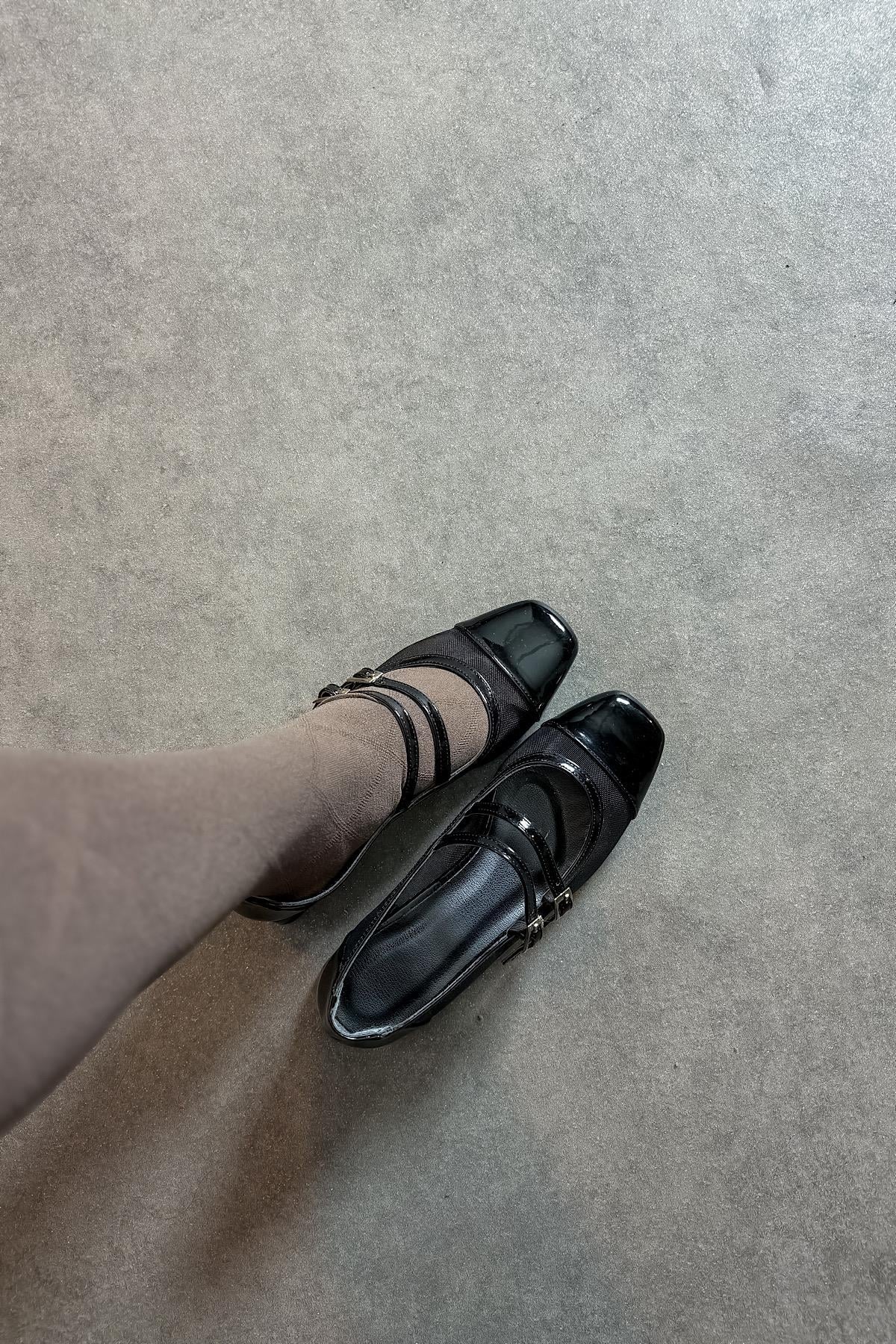 Mişa Sıyah Rugan Çift Toka Detaylı Kadın Topuklu Ayakkabı