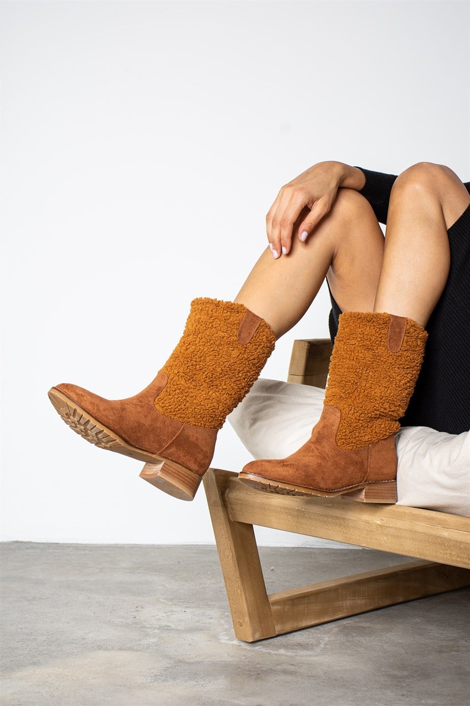 Pisa Taba Süet Kürklü Kadın Bot