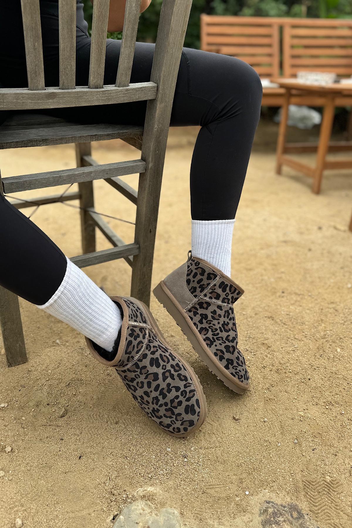 Prag Gri Hakiki Deri Kürklü Kadın Bot