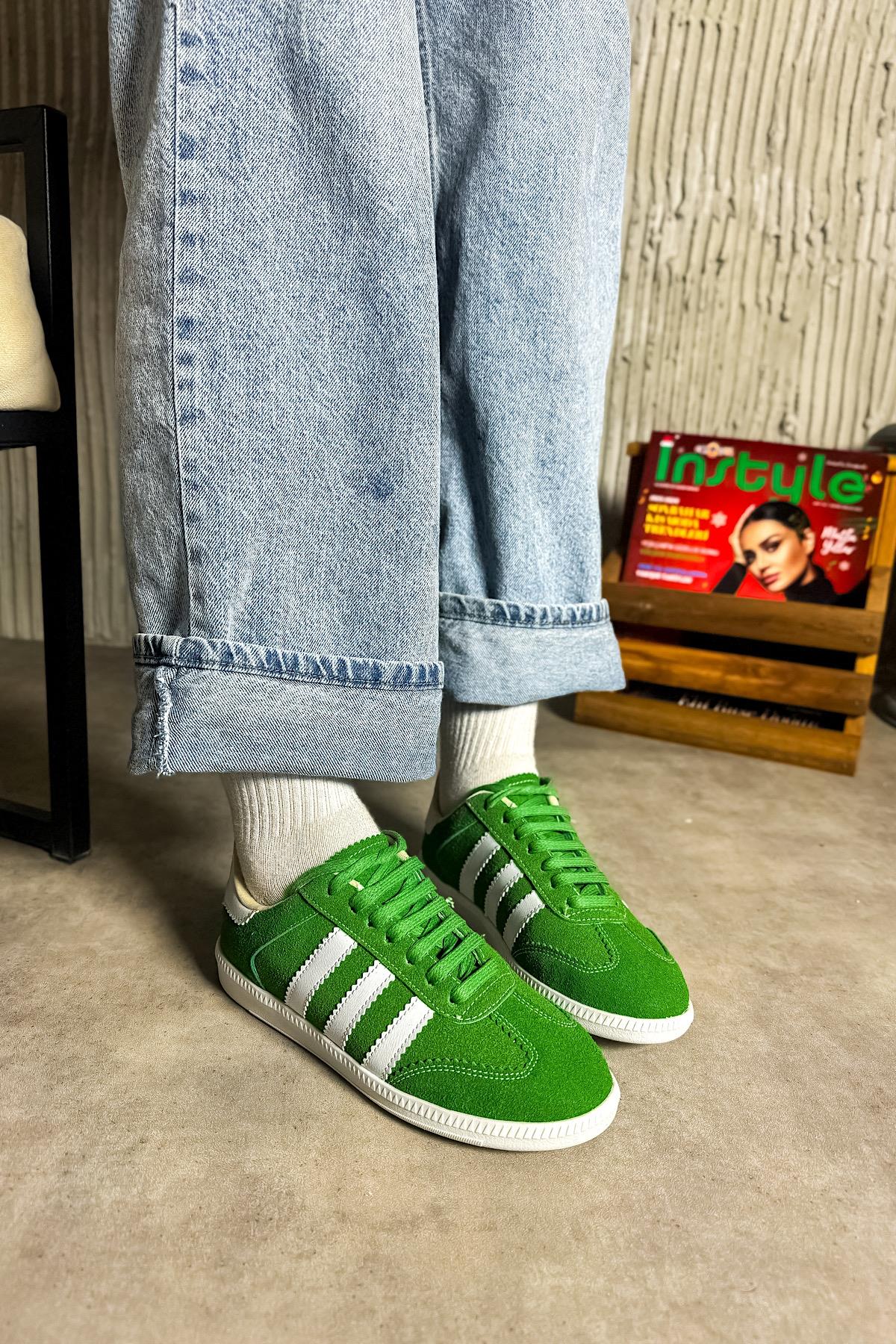 Snar Yeşil Üç Çizgili Süet Kadın Sneakers