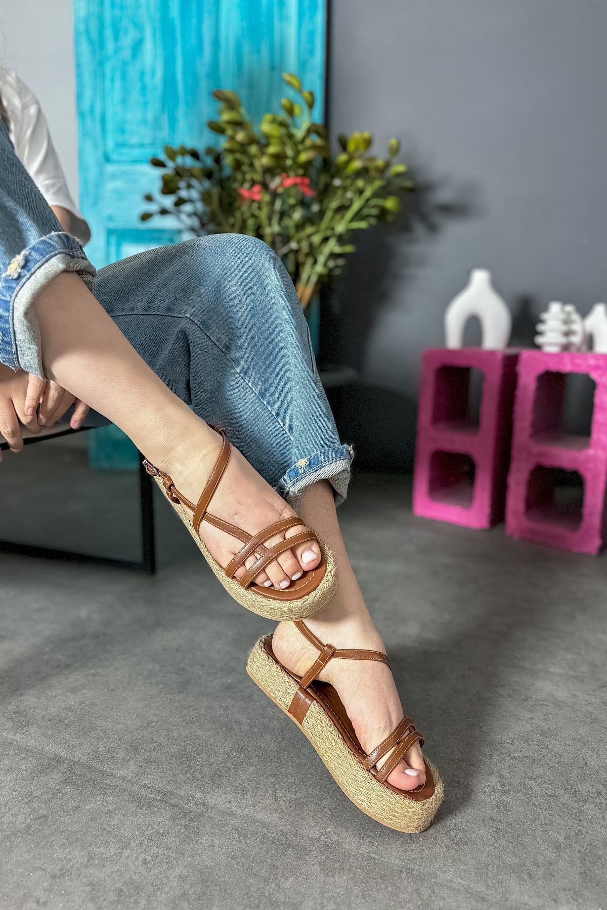 Tays Taba Hasır İki Biyeli Kadın Sandalet