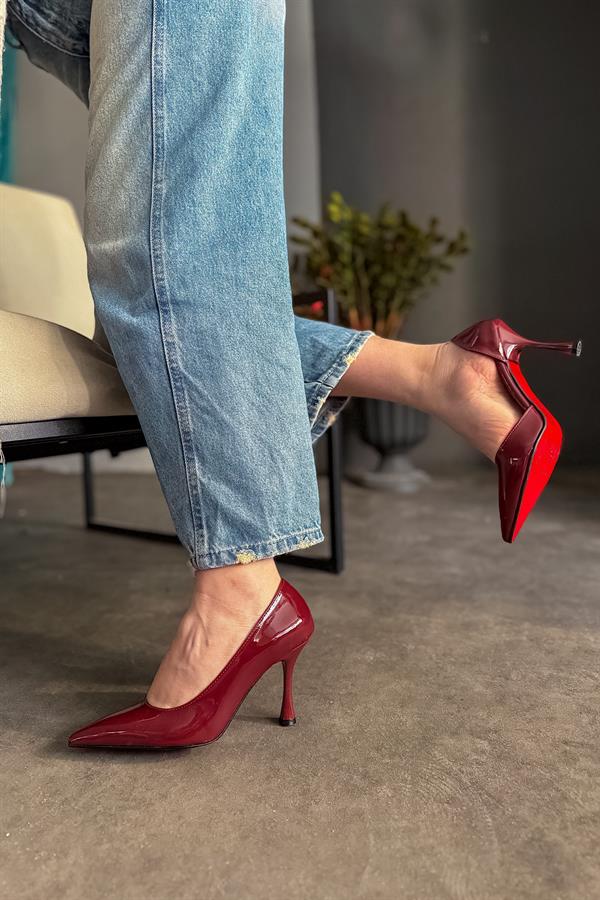 Alte Bordo Rugan Topuklu Kadın Ayakkabı