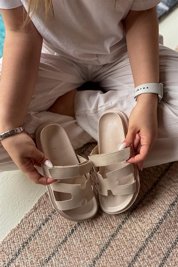 Arthur Bej Cilt Cırt Detaylı Kadın Terlik