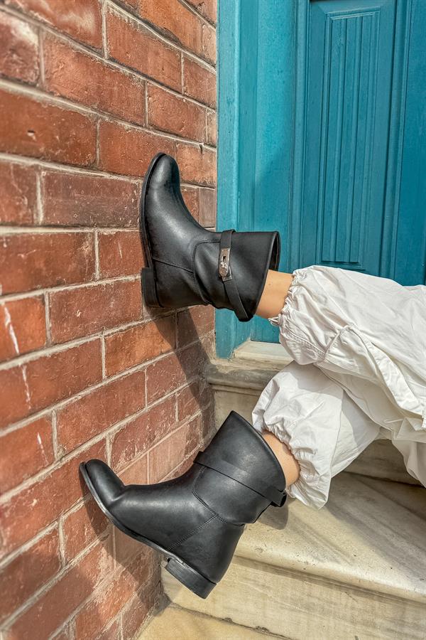 Bear Siyah Cilt Toka Detaylı Kadın Bot