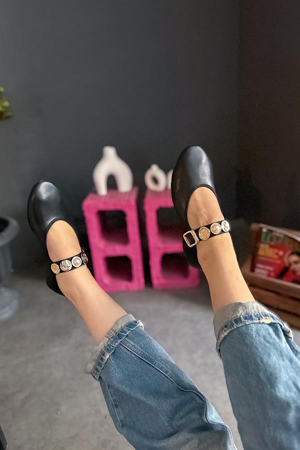 Beef Siyah Cilt Gold Toka Detaylı Kadın Babet