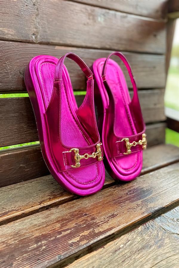 Bellini Fuşya Tokalı Kadın Sandalet