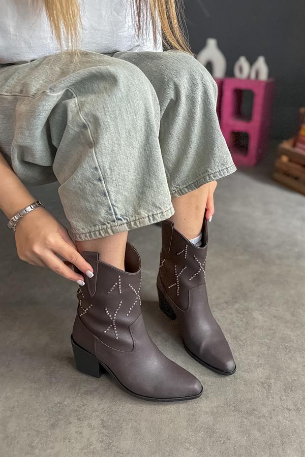 Berceste Acı Kahve Taş Desen Detaylı Kadın Bot
