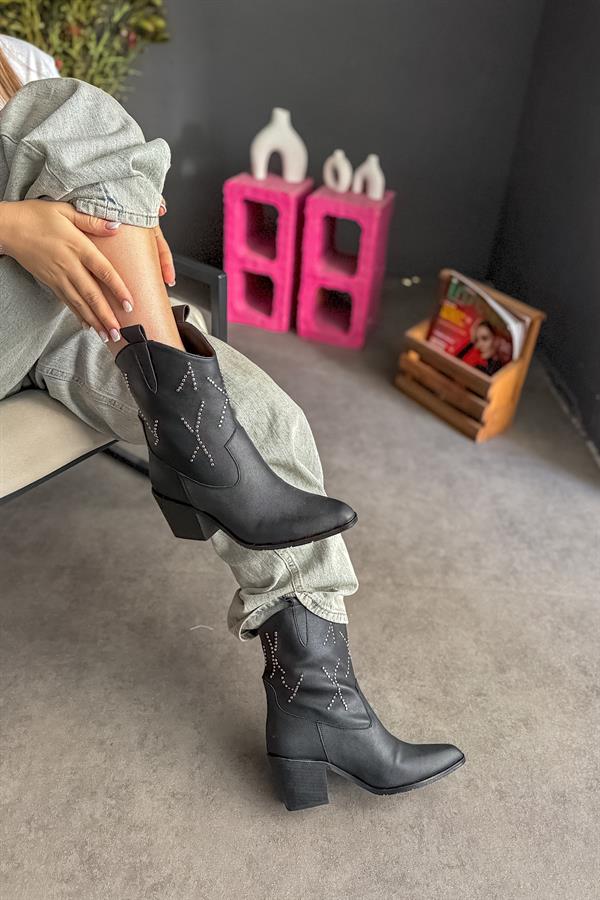 Berceste Siyah Taş Desen Detaylı Kadın Bot