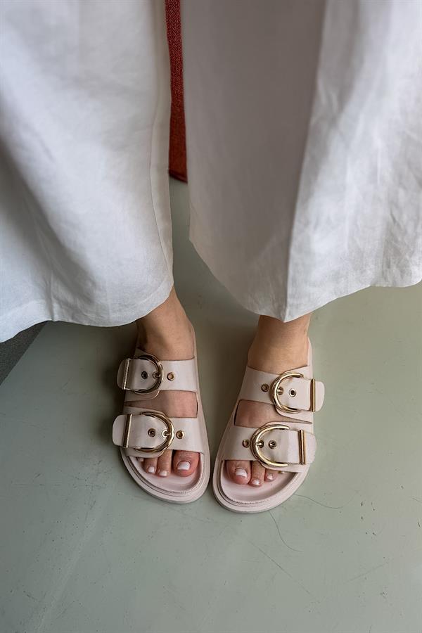 Boris Bej Çift Toka Detaylı Kadın Terlik