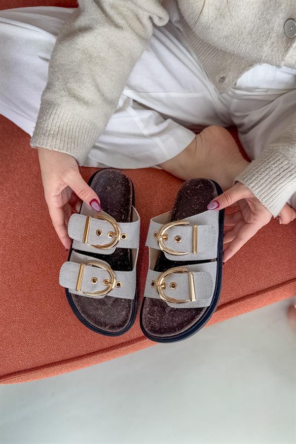 Boris Bej Süet Çift Toka Detaylı Kadın Terlik