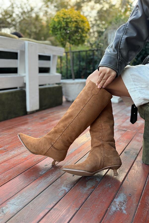 Cily Taba Süet Gold Pim Detaylı Kadın Topuklu Çizme