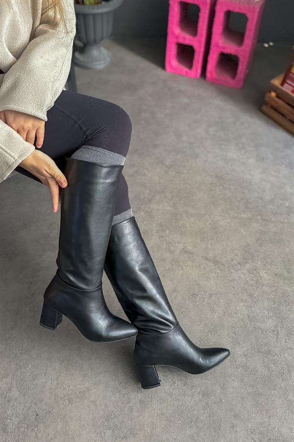 Cusco Siyah Cilt Kadın Topuklu Çizme