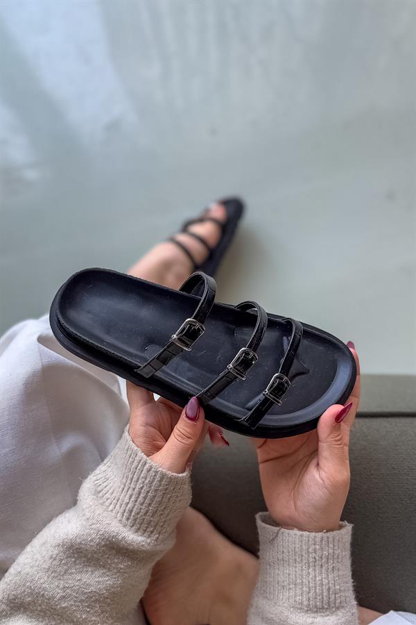 Delma Siyah Üç Biyeli Kadın Topuklu Terlik