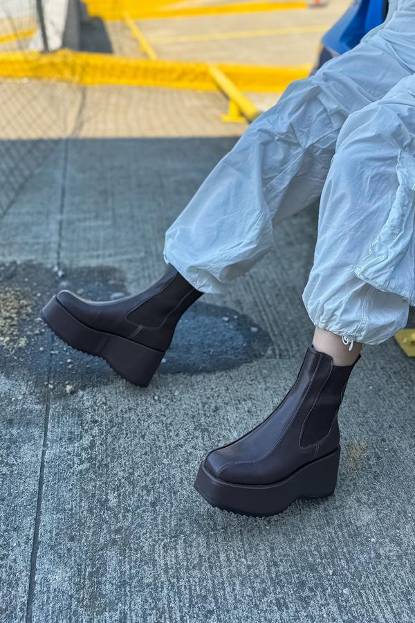 Dylan Acı Kahve Lastik Detaylı Kadın Bot