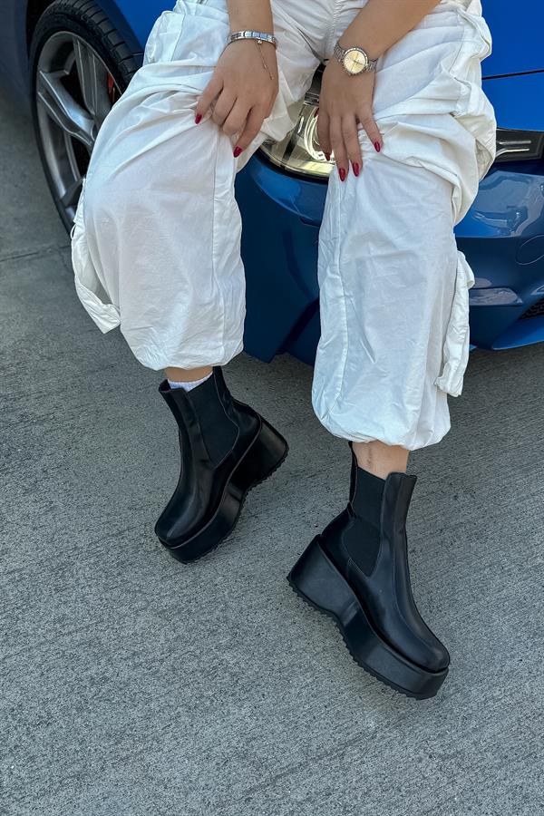 Dylan Siyah Lastik Detaylı Kadın Bot