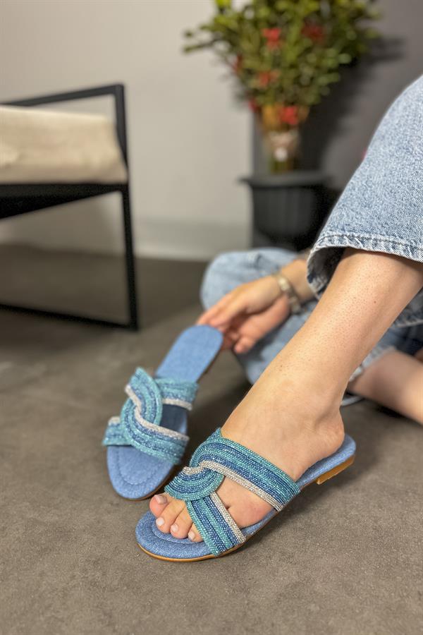 Eleta Mavi Sarmaşık Detaylı Kadın Terlik