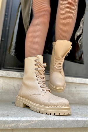 Elsie Nude Kadın Postal Bot