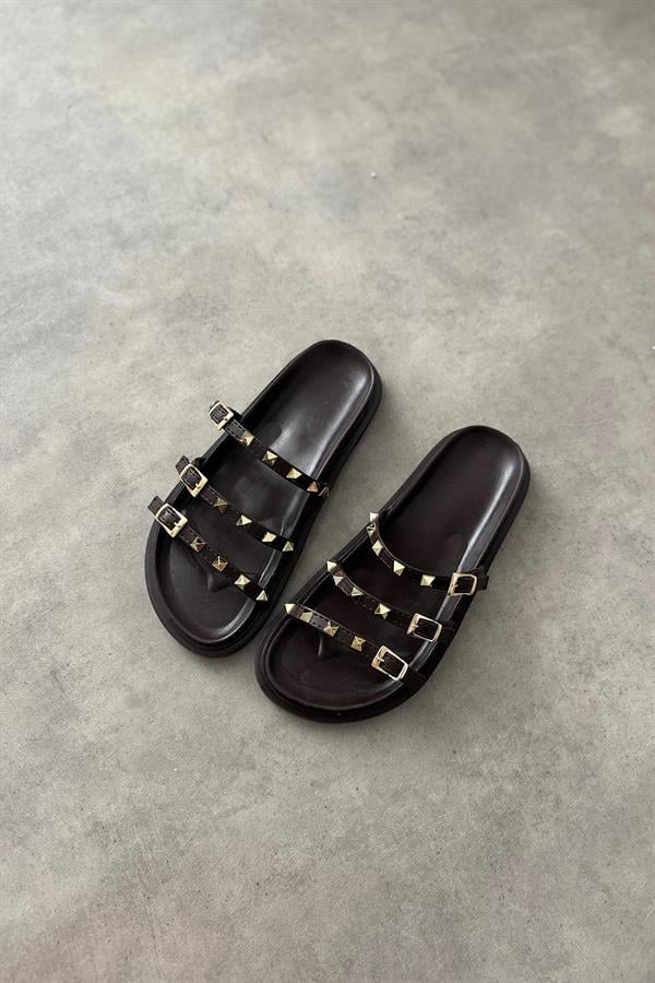 Eyte Acı Kahve Cilt Gold Zımba Detaylı Kadın Terlik