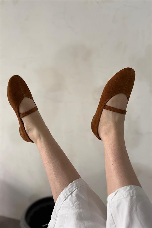 Fersa Taba Hakiki Deri Tek Biye Detaylı Kadın Babet